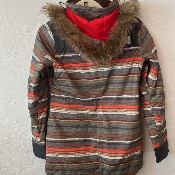 Burton DryRide Snowboarding Skiing Jacket EUC - Picture 3 of 13